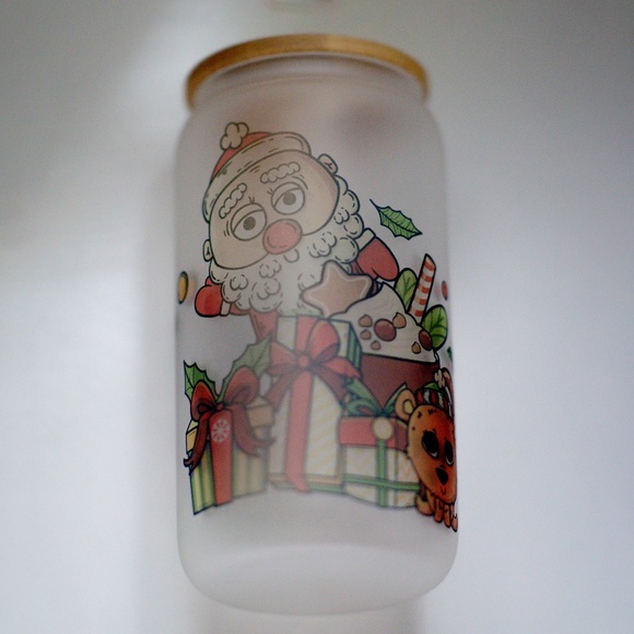 Hot Cocoa & Christmas Shows Glasses cup 16 oz glass cup with Straw & Bamboo Lid. - Picture 5 of 7